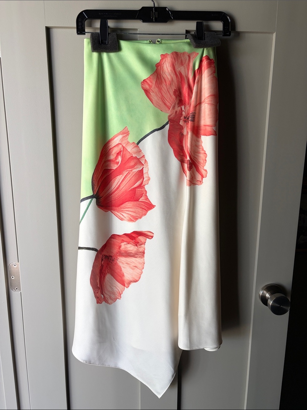 Alice & Olivia by Stacey Bendet Floral Asymmetric Midi Skirt